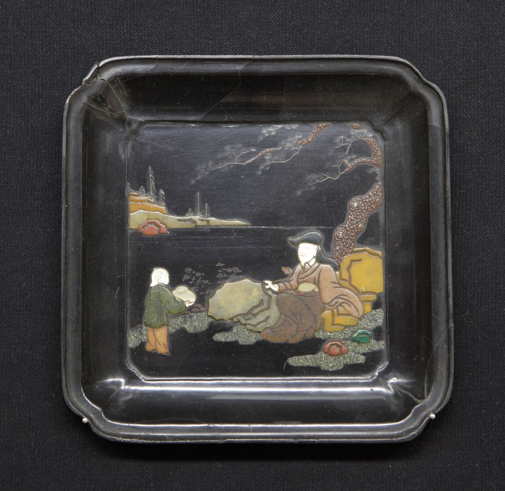 图片[1]-Black lacquer inlaid mother-of-pearl figure plate-China Archive